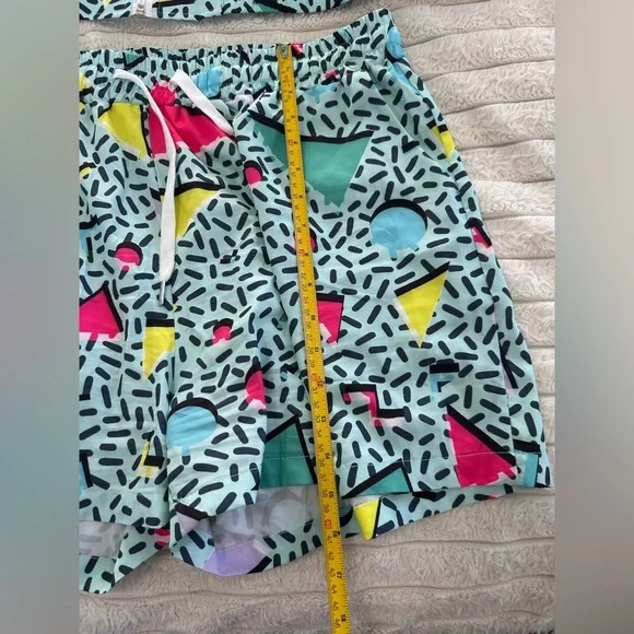 Retro Outfit - Picture 6 of 14